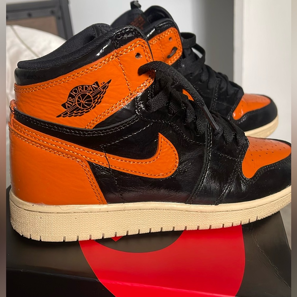 AIR JORDAN 1 RETRO HIGH OG “SHATTERED BACKBOARD”
